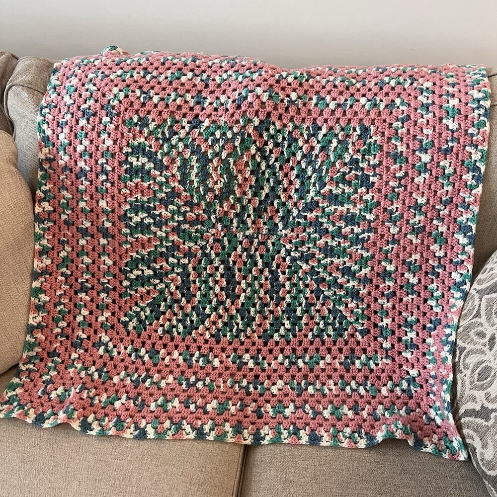 HANDMADE CROCHET BABY BLANKET/AFGHAN PINK/WHITE/GREEN/BLUE Y2K 1990s